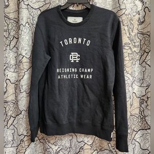 Med Reigning Champ Toronto sweatshirt.